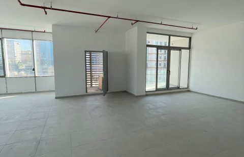 BORSA KULE’DE 55 M2 NET KİRALIK YAPILI BALKONLU ATÖLYE
