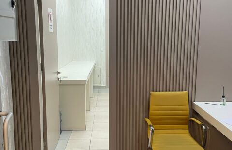 KUYUMCUKENT AVM 1.KAT 30 M2 NET KİRALIK MAĞAZA