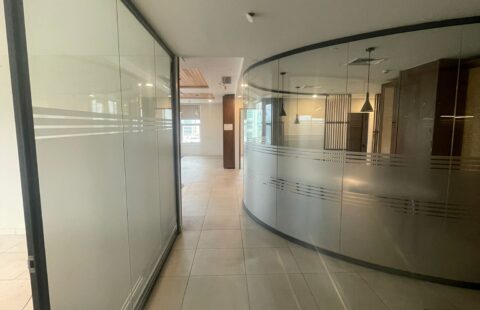 VİZYONPARK 1.PLAZA’DA 300 M2 NET SÜPER MANZARALI ULTRA LÜKS KİRALIK OFİS