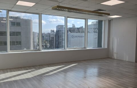 VİZYON PARK OFİS BLOKLARINDA 53 M2  NET ÇOK FERAH PLAZA KATI
